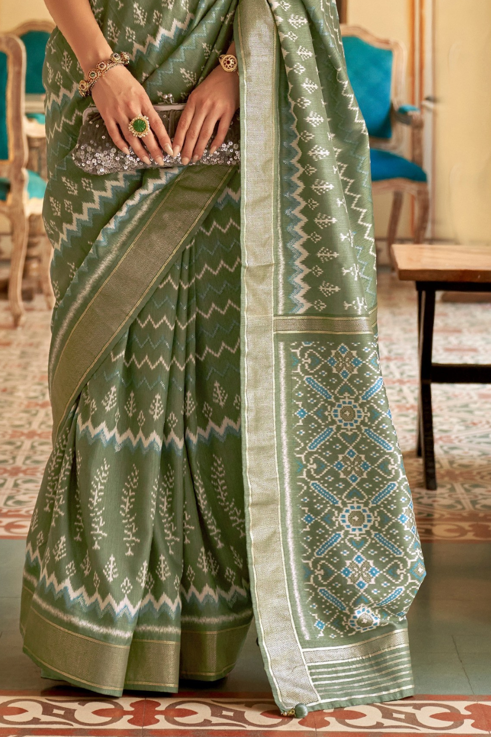 Graceful Patola Silk Saree with Intricate Weaving Work