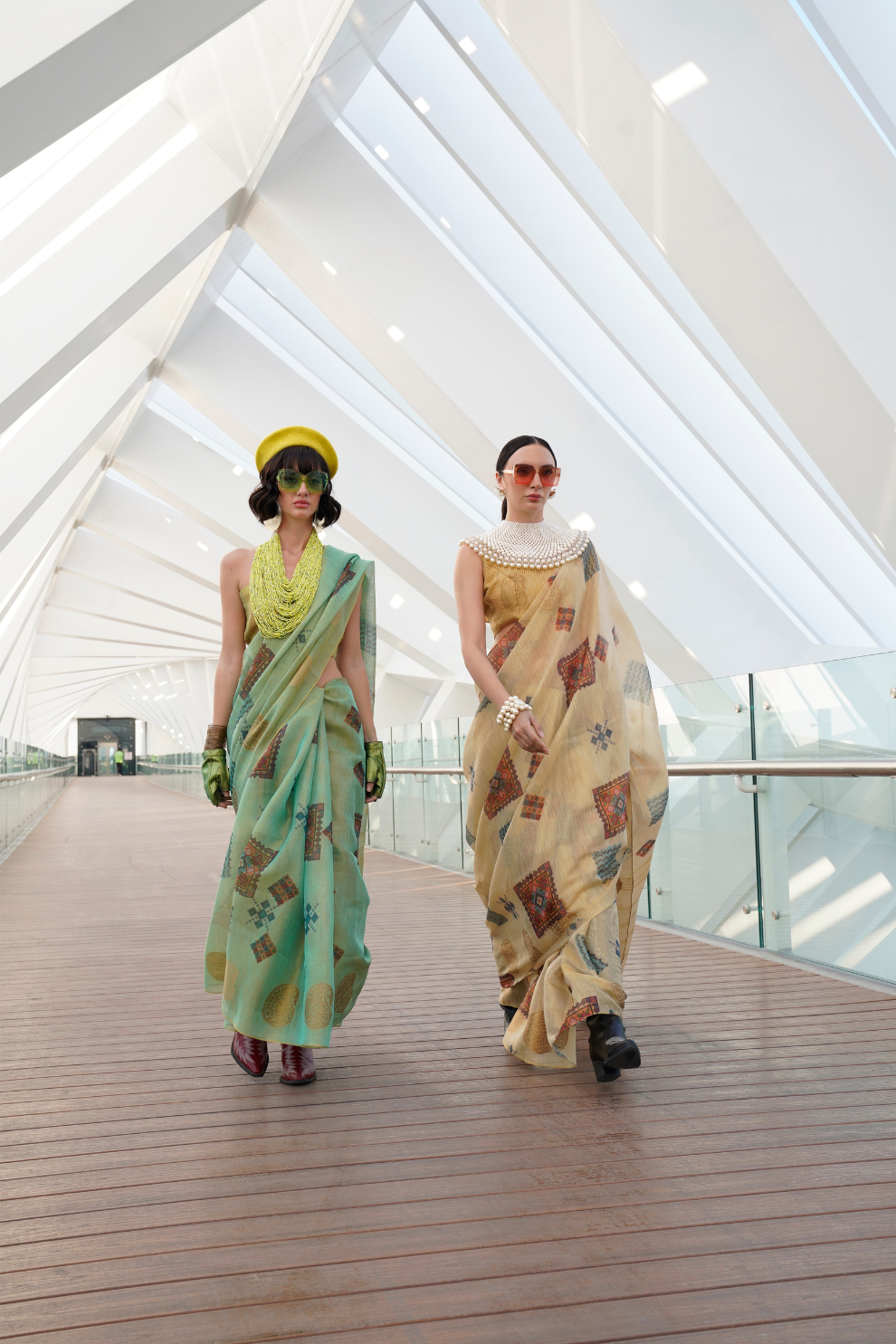 Printed Handloom Zari Tissue Saree with Elegant Shine