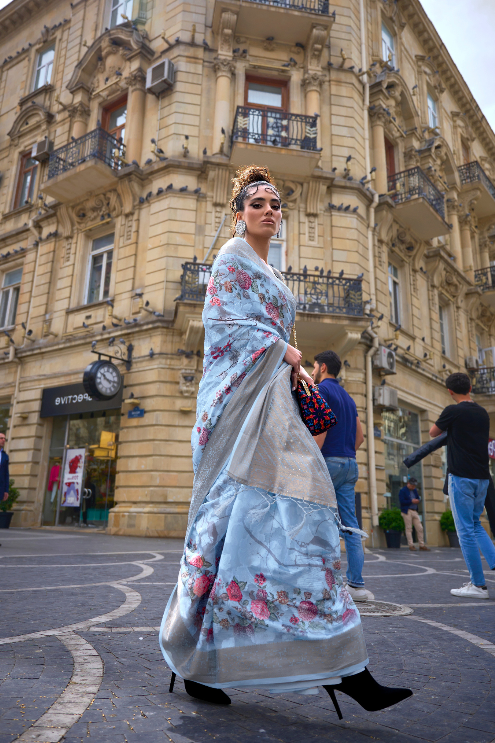 Poly Brasso Saree with Fine Handloom Weaving Detail