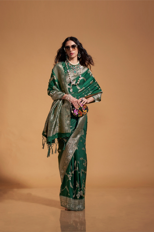 Pure Georgette Handloom Woven Silk Saree with Graceful Texture