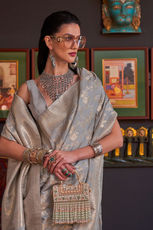 Graceful Handloom Woven Silk Saree with Traditional Charm