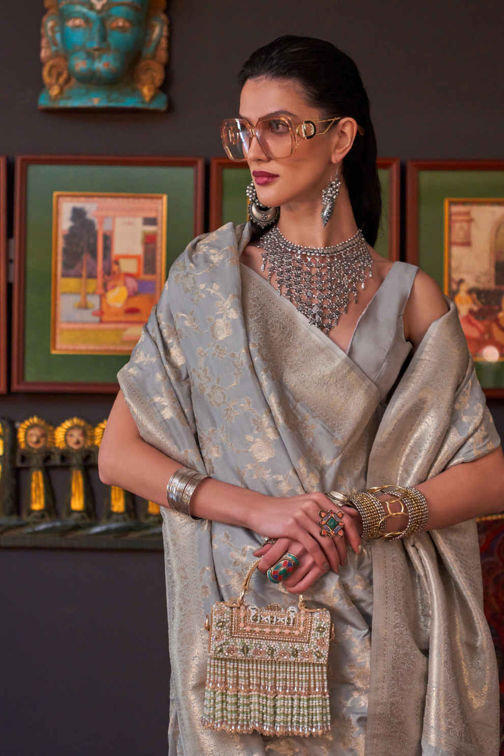 Graceful Handloom Woven Silk Saree with Traditional Charm