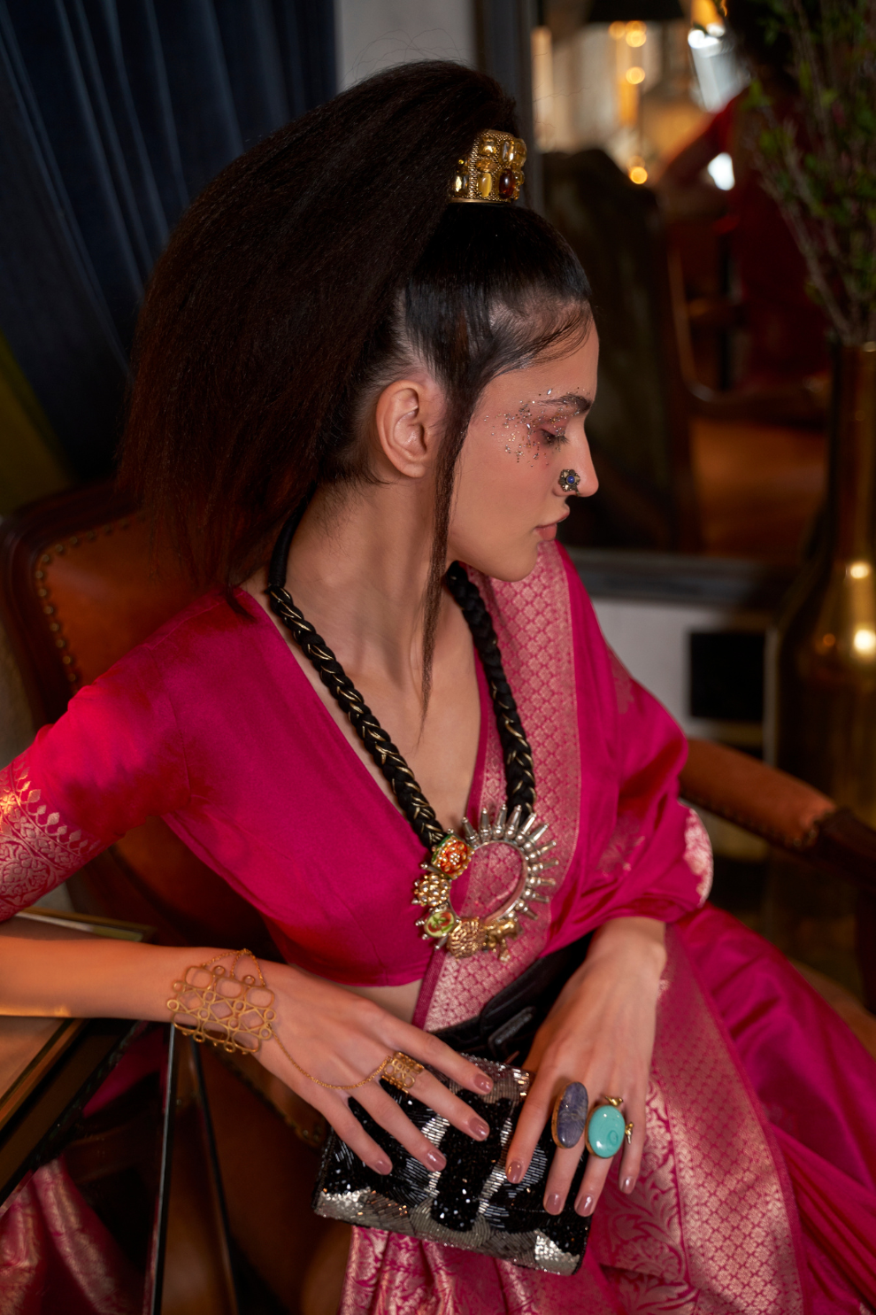 Graceful Georgette Silk Saree with Zari Woven Detailing