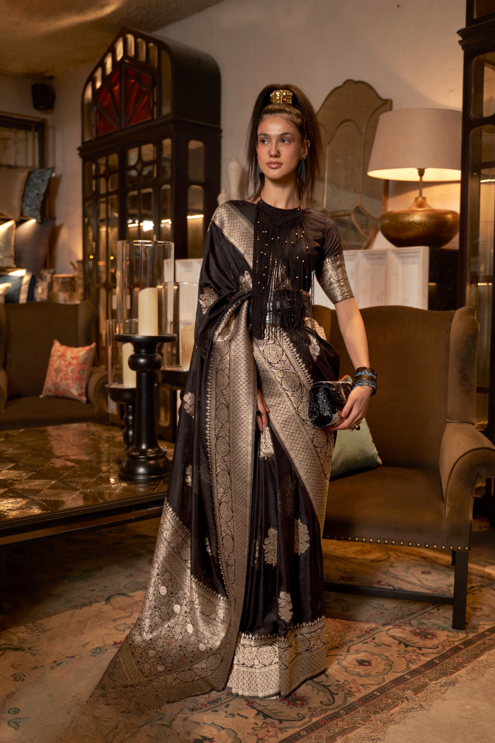 Graceful Georgette Silk Saree with Zari Woven Detailing