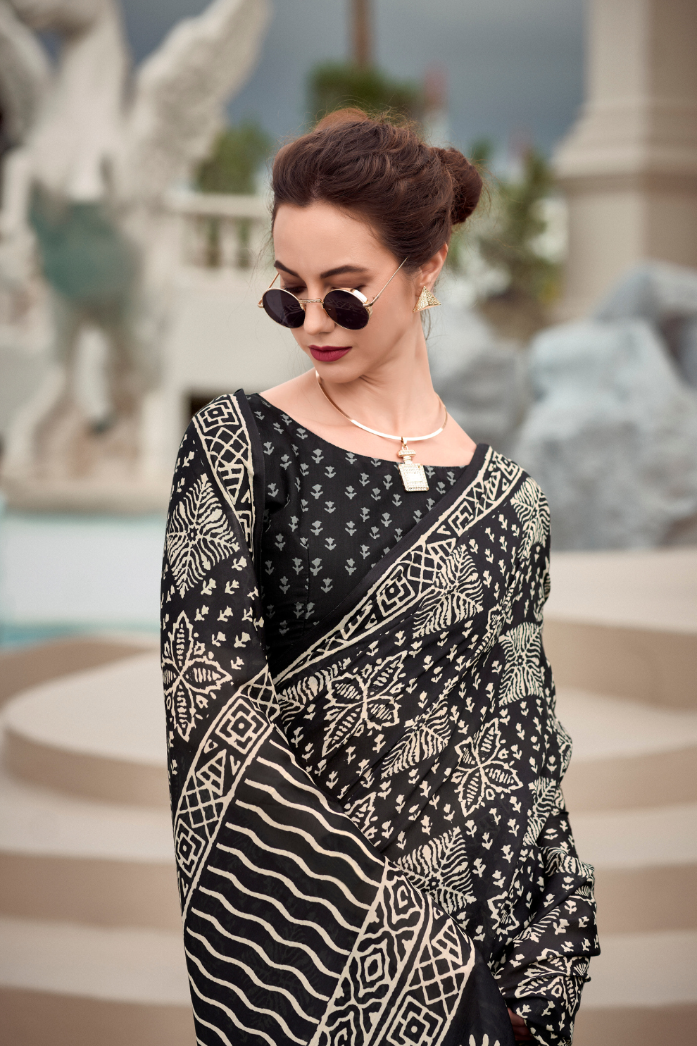 Elegant Whispers Pure Mal Mal Cotton Saree in Modern Digital Motifs
