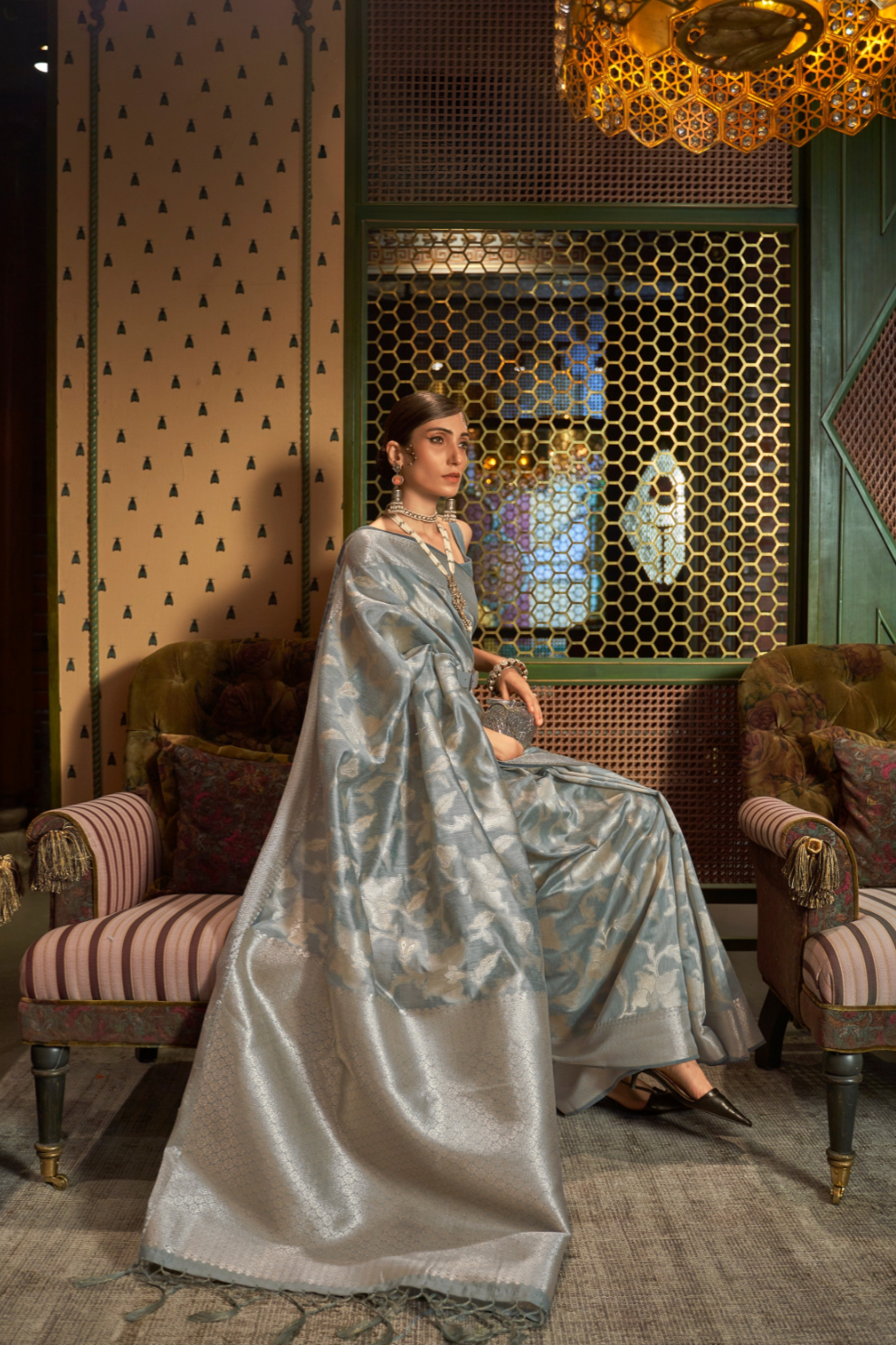 Banarasi Saree with Contrast Border and Traditional Weaving