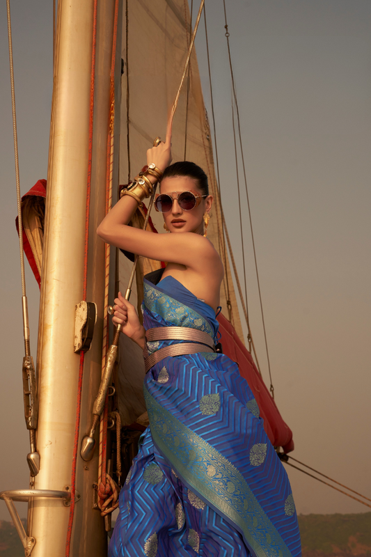 Regal Zari Woven Banarasi Saree with Traditional Motifs