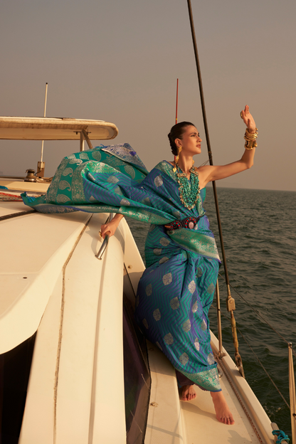 Regal Zari Woven Banarasi Saree with Traditional Motifs