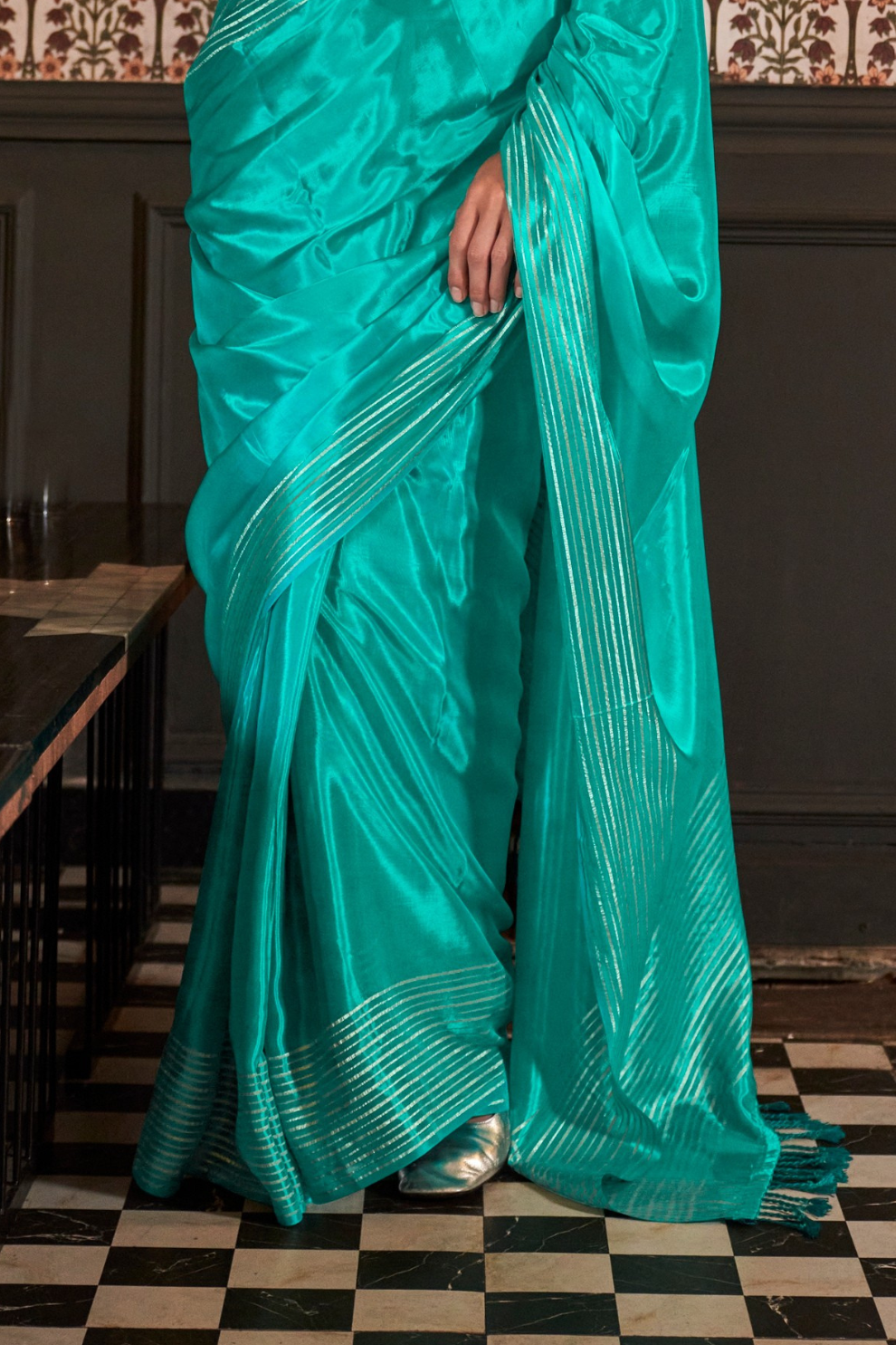 Pure Viscose Handloom Saree with Contrast Heavy Blouse