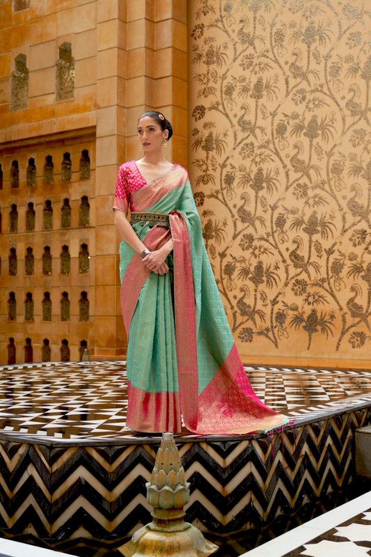 Lustrous Kanjivaram Saree with Authentic Silk and Zari Work