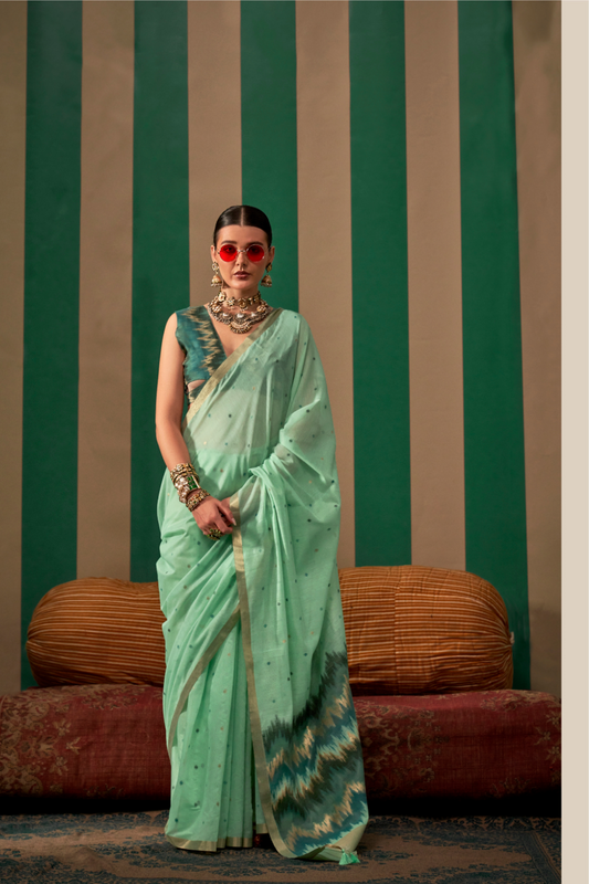 Graceful Spun Silk Saree with Handloom Weaving