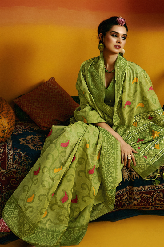 Grace Woven in the Threads of Spun Handwoven Jamdani Elegance