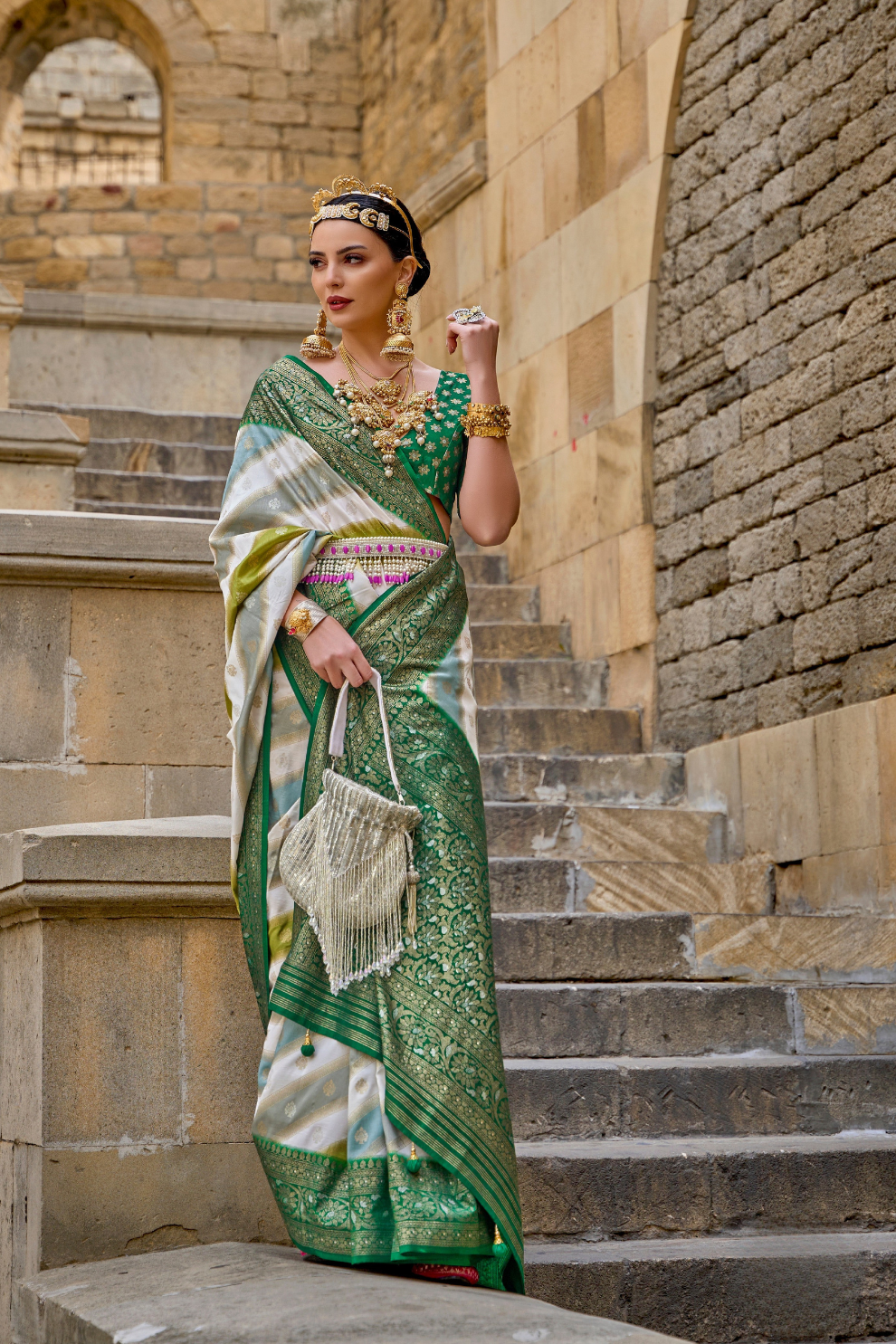 Graceful Aqua Effect Saree in Viscose Polyester Silk Fabric
