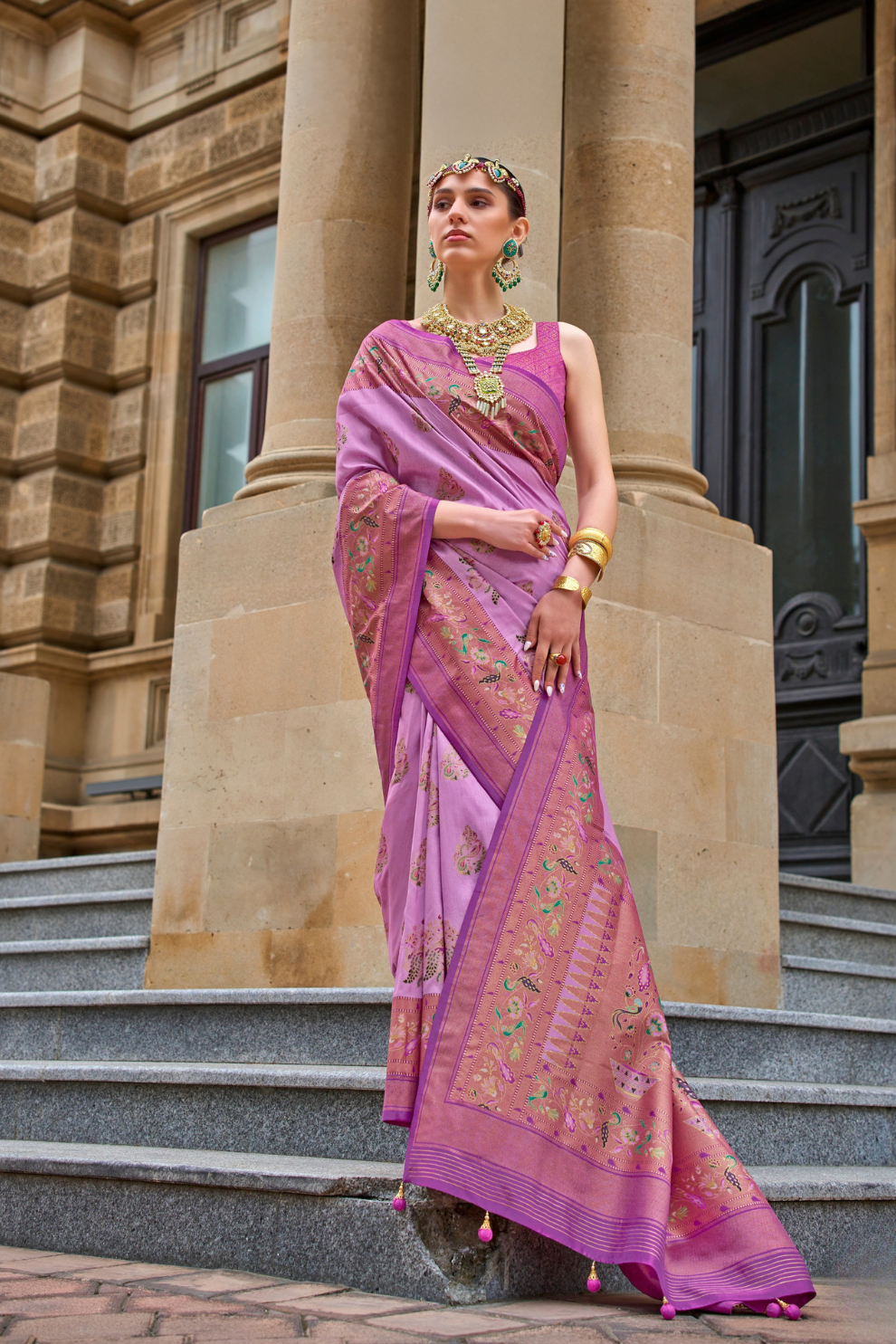Graceful Saree in Superior Viscose Polyester Silk Fabric