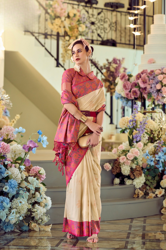 Soft Silk Saree with Traditional Ikkat Border - LaVante Fashion