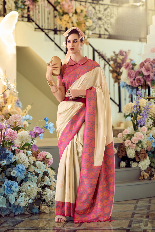 Soft Silk Saree with Traditional Ikkat Border - LaVante Fashion