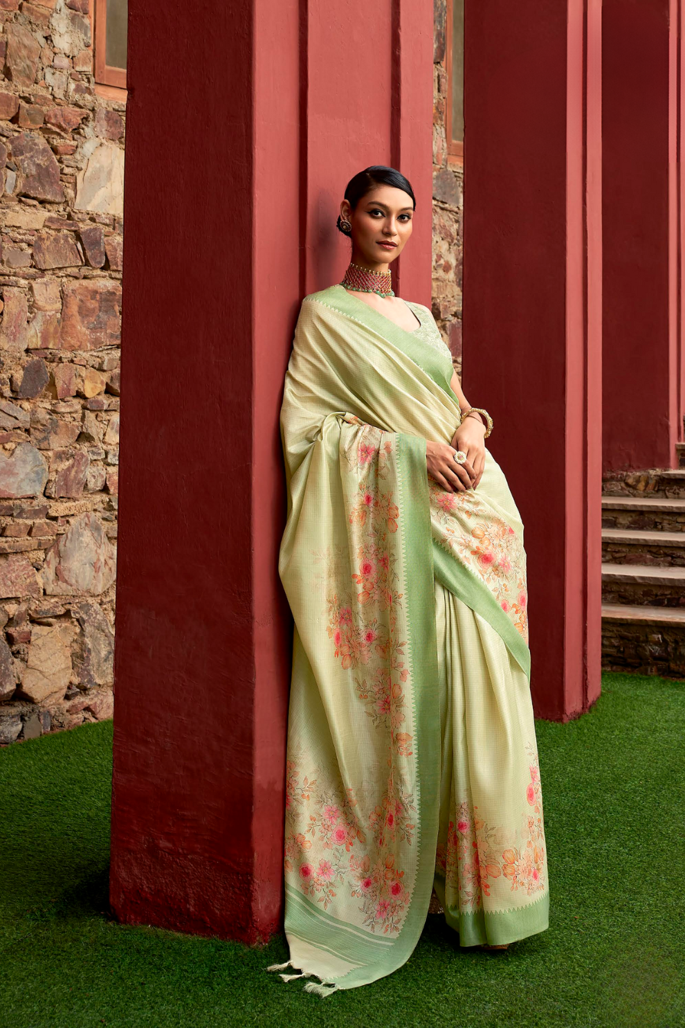 Super Tussar Silk Saree with Excellent Digital Floral Print