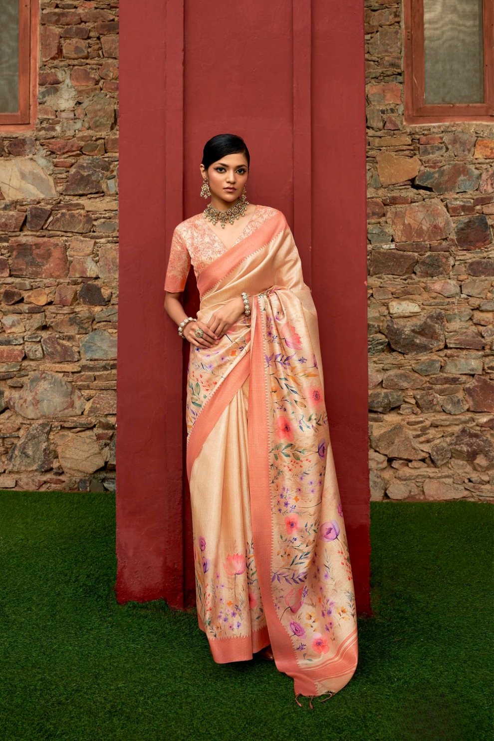 Super Tussar Silk Saree with Excellent Digital Floral Print