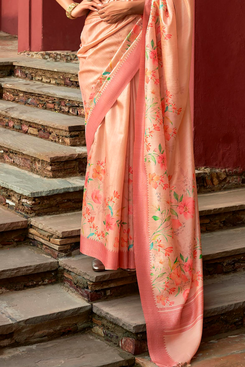 Super Tussar Silk Saree with Excellent Digital Floral Print