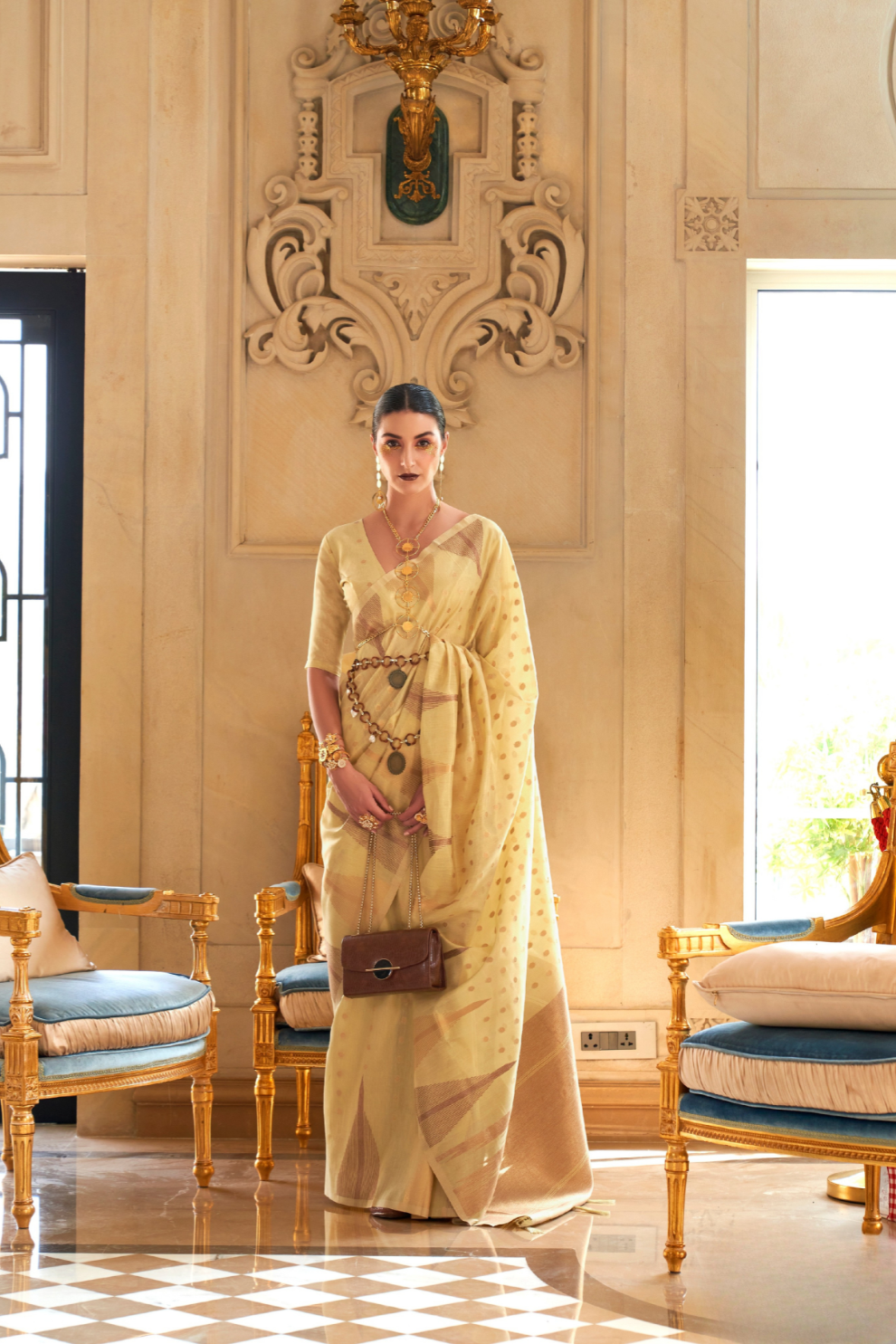 Handwoven Tissue Silk Saree with Elegant Weaving Work