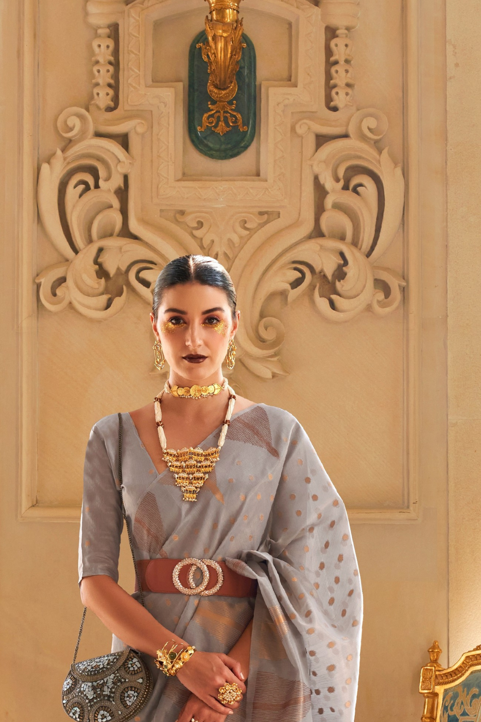 Handwoven Tissue Silk Saree with Elegant Weaving Work