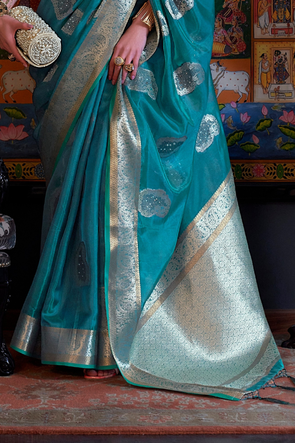 Handloom Woven Dual Tone Organza Silk Saree with Subtle Shine