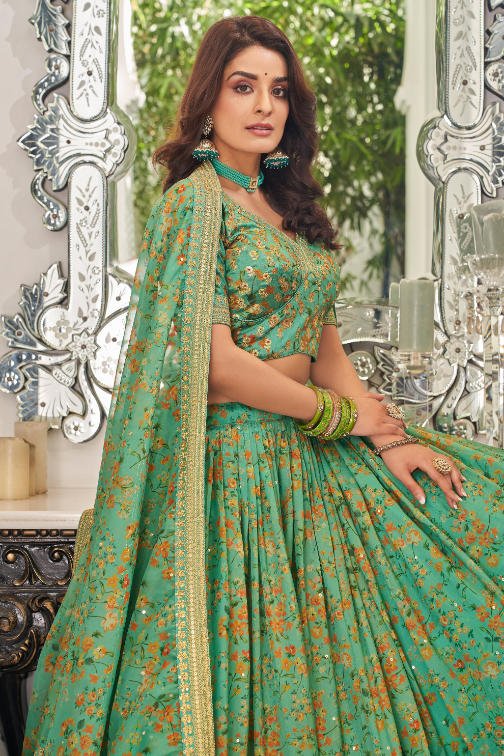 Elegant blouse and soft net dupatta with border detailing