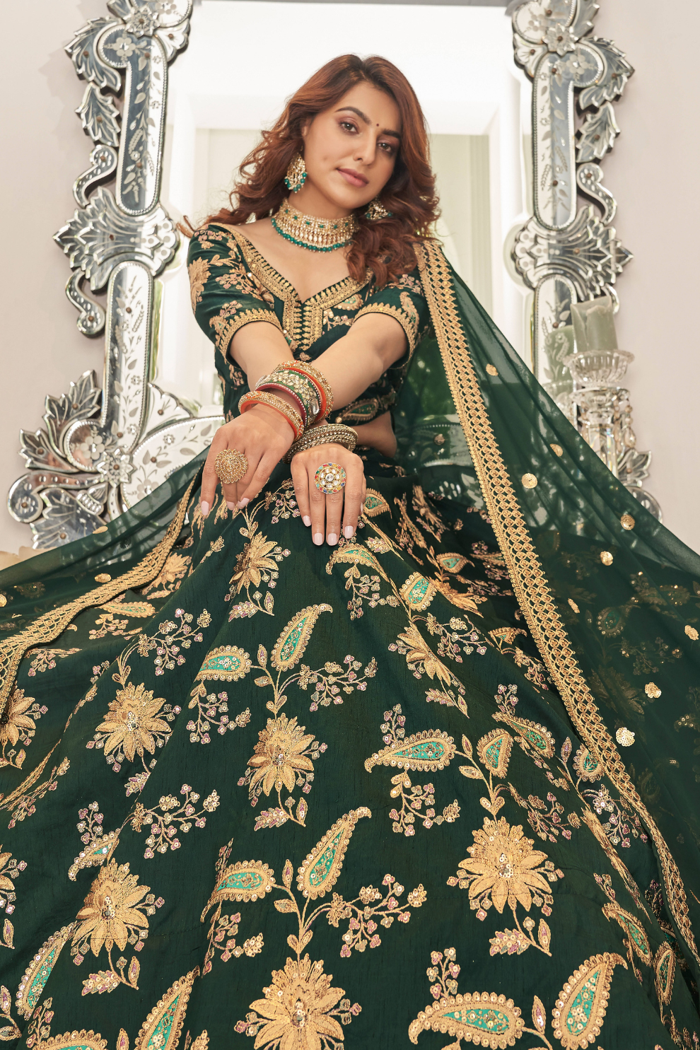 Elegant blouse and soft net dupatta with border detailing