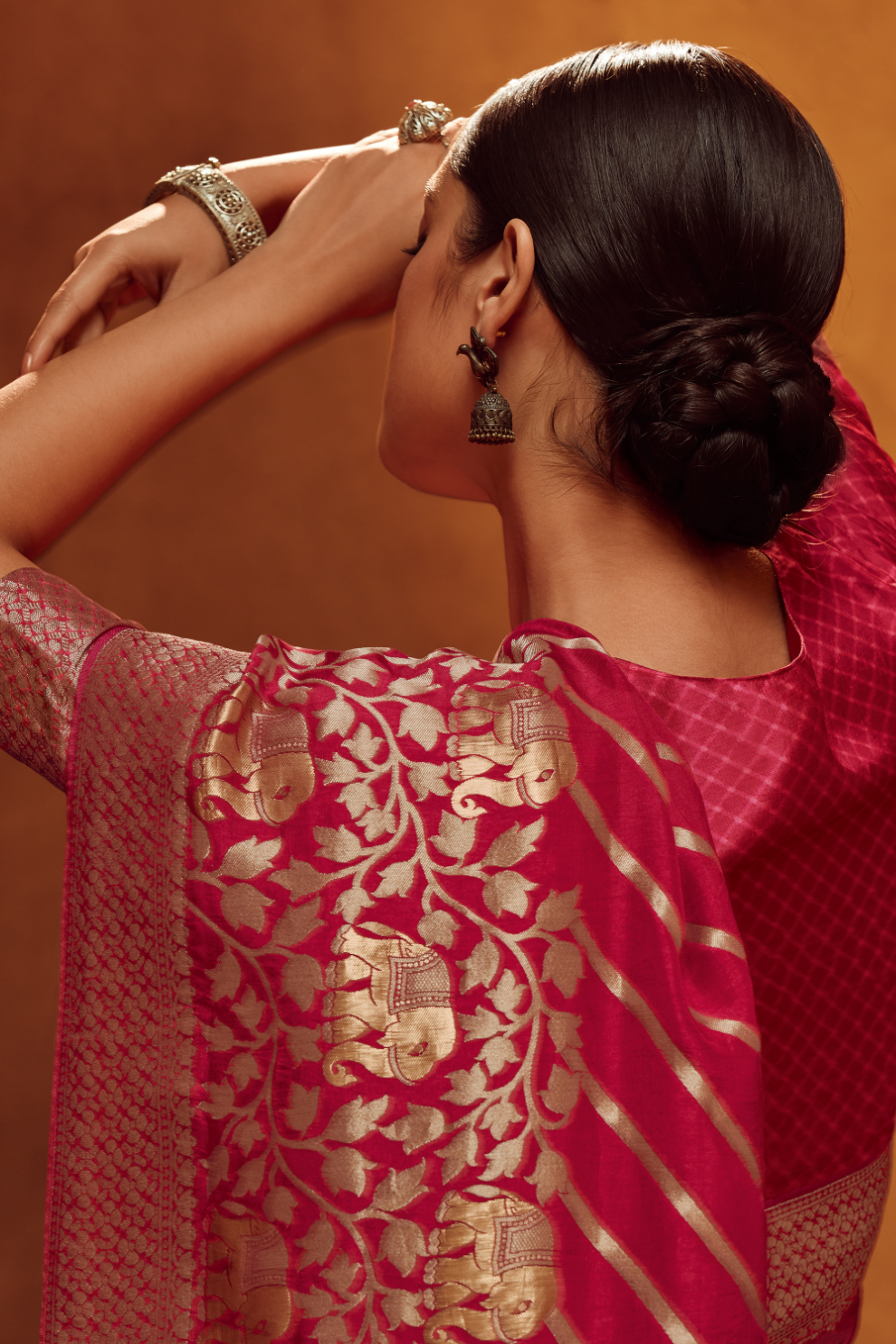 Soft Viscose Solid Saree with Blouse for Everyday Elegance