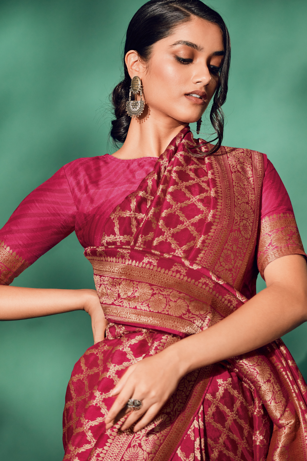 Classic Viscose Woven Solid Saree with Matching Blouse