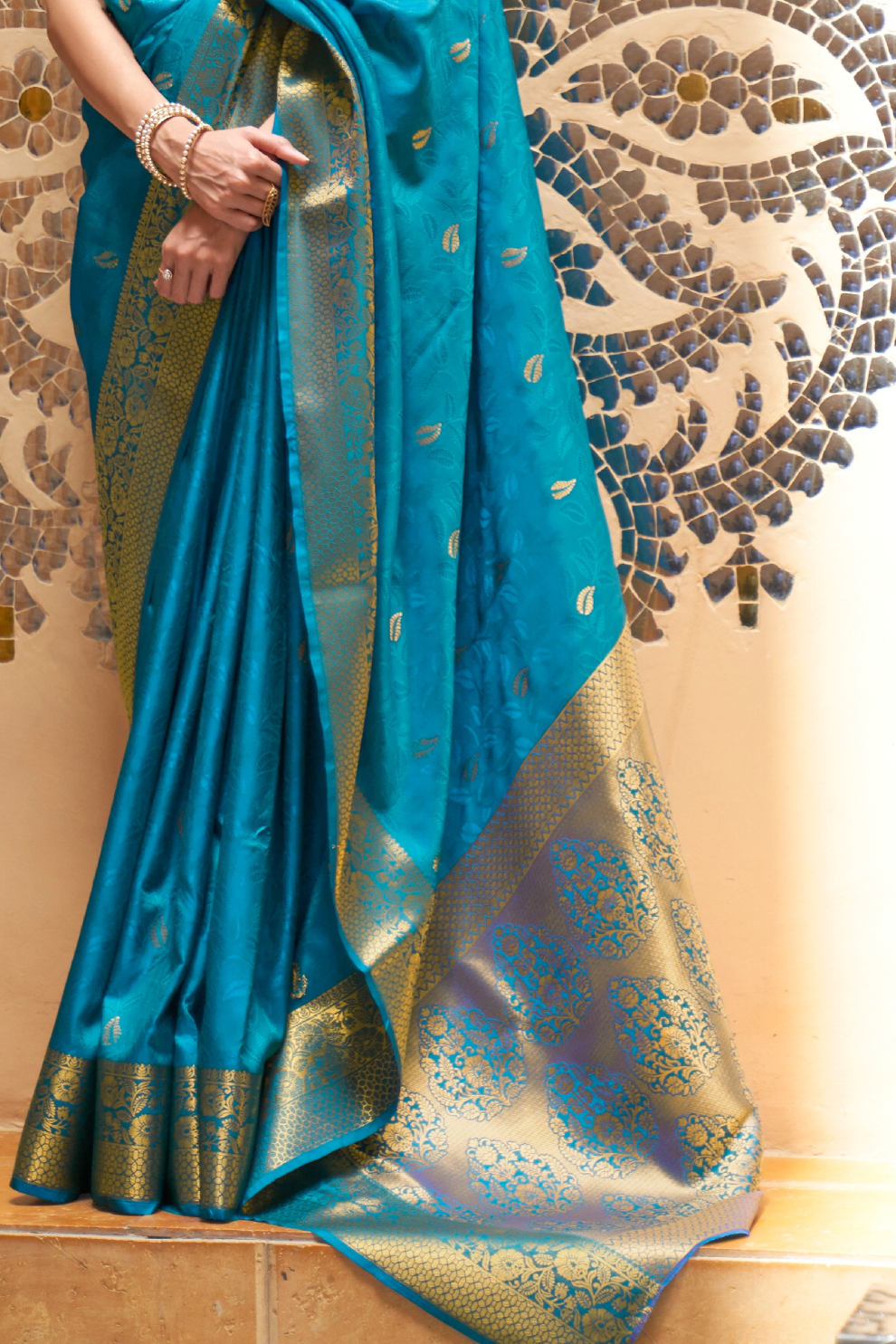 Designer Banarasi Silk Saree with Small Butti Zari Weaving