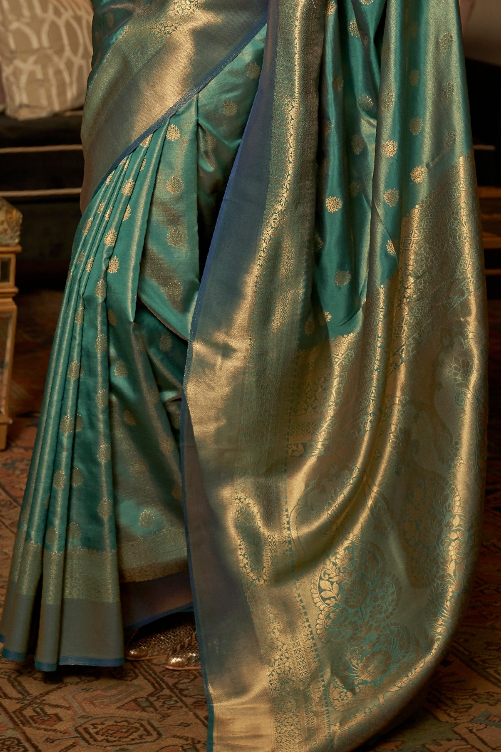 Zari Banarasi Saree with Ethnic Motifs Woven Design
