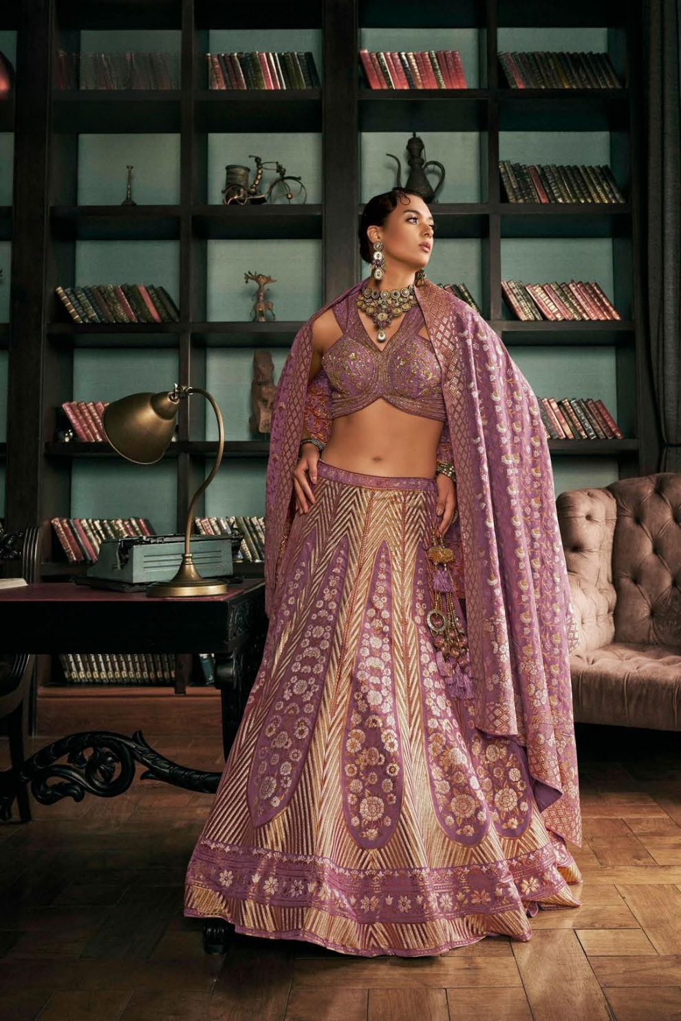 Lehenga Choli de seda de diseñador en color azul turquesa, lista para usar, con brillo y detalles de espejo