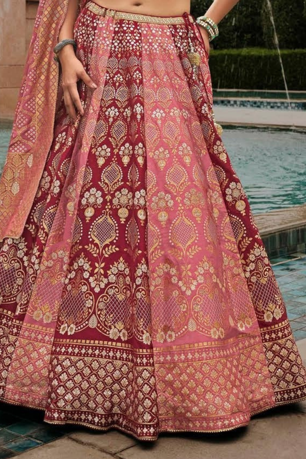 Lehenga Choli de seda de diseñador en color azul turquesa, lista para usar, con brillo y detalles de espejo