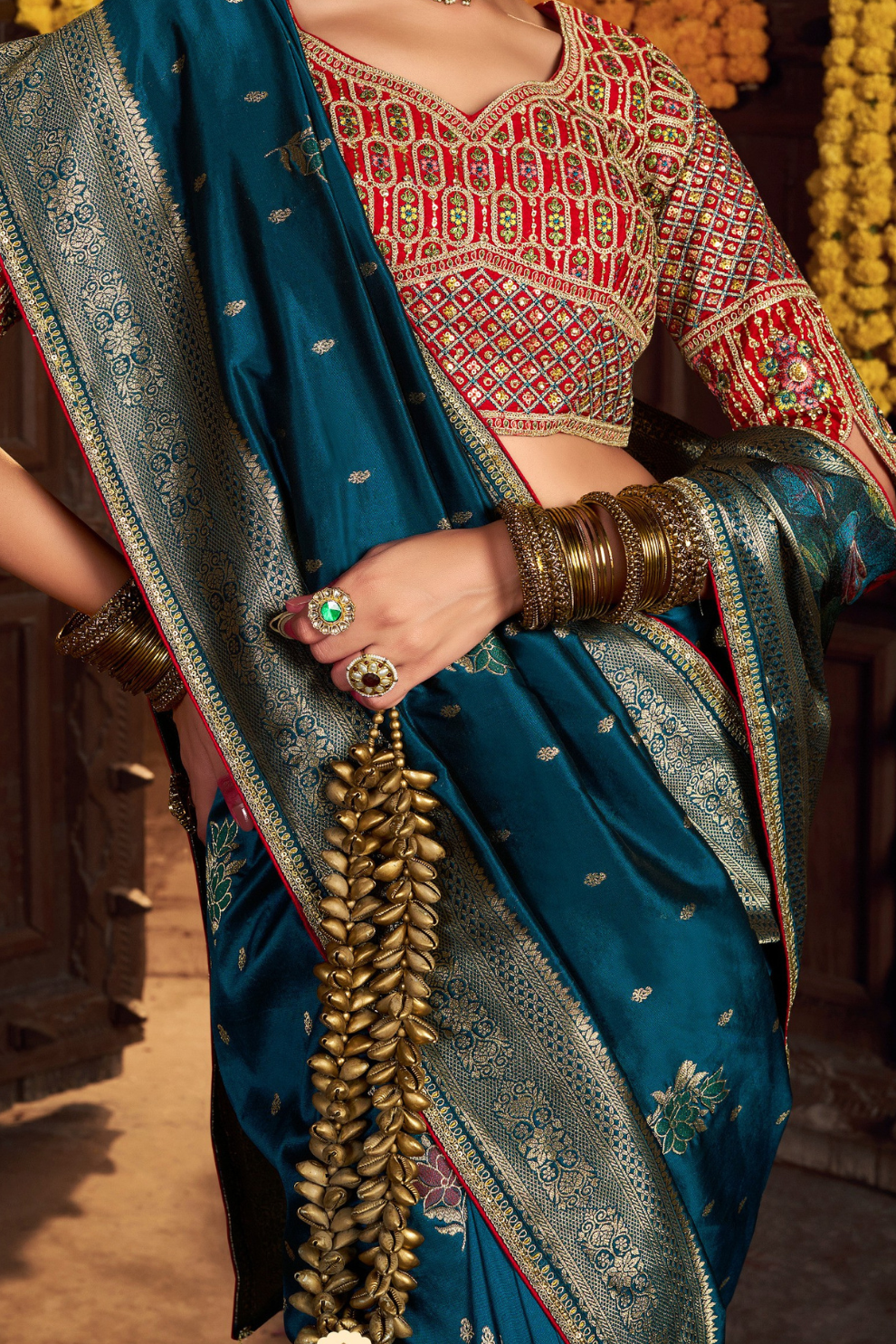 Pure Silk Weaving Saree with Fancy Fabric - LaVante Fashion