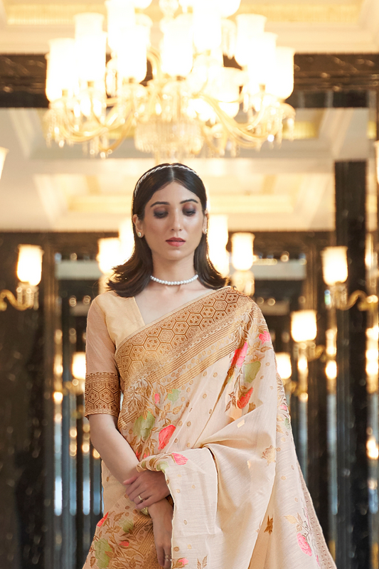 Pure Linen Saree with Elegant Handwoven Weaving Pattern
