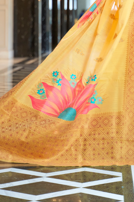Pure Linen Saree with Elegant Handwoven Weaving Pattern