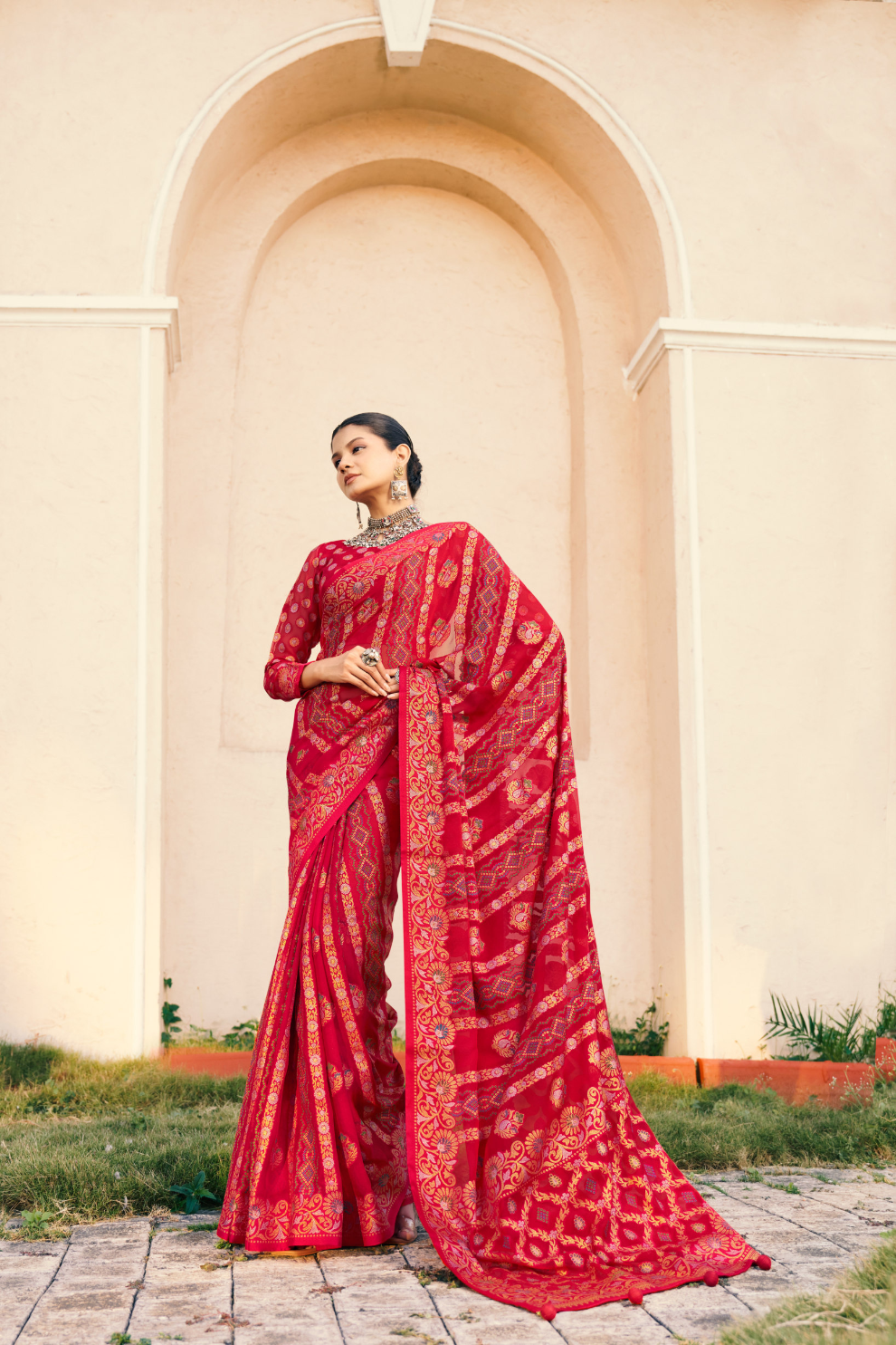 Polyester Viscose Georgette Saree With Luxuriously Soft Varnish Touch