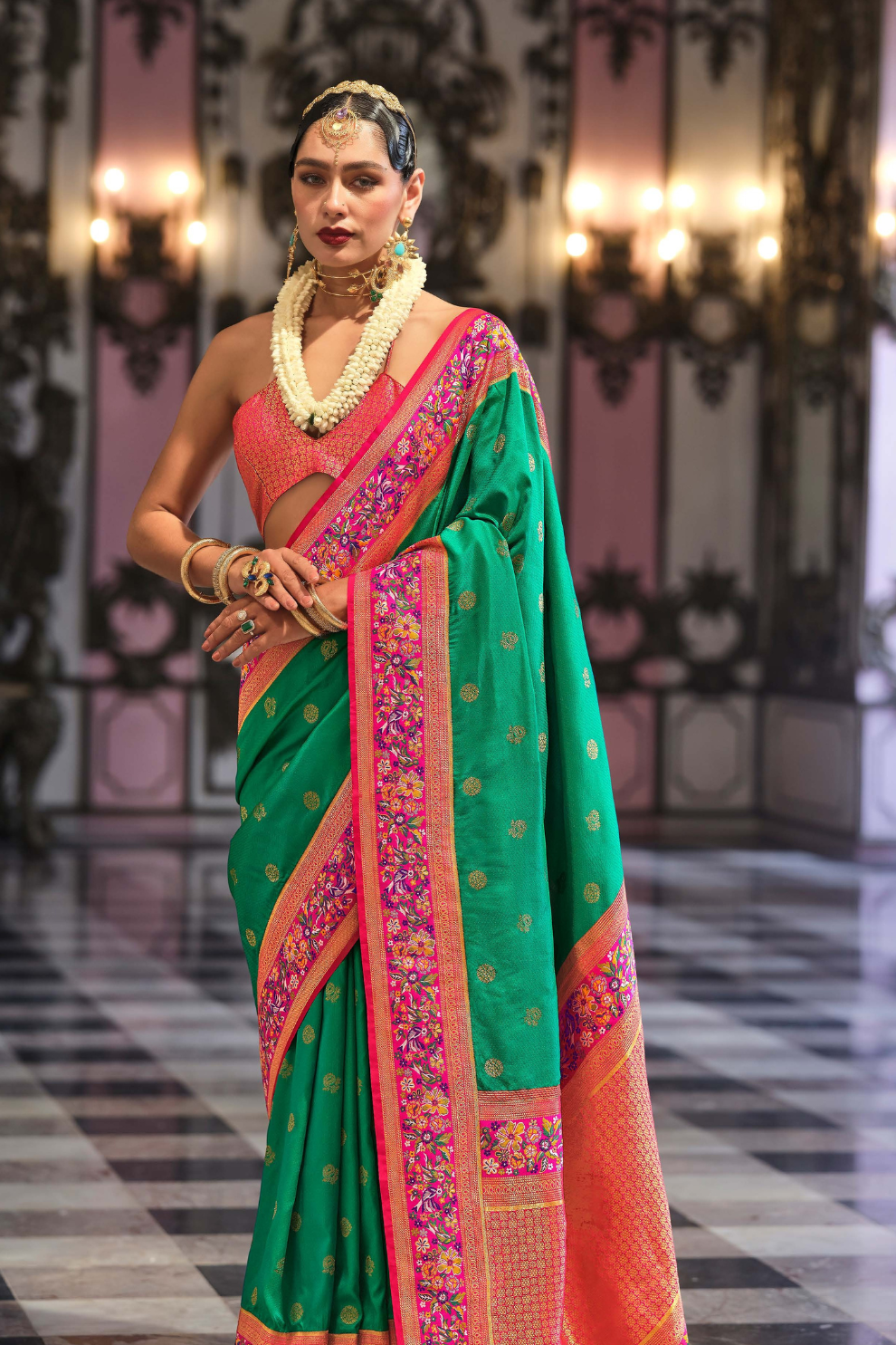 Super Banarasi P.V. Silk Saree with Jacquard Weaving Butti Work - LaVante Fashion