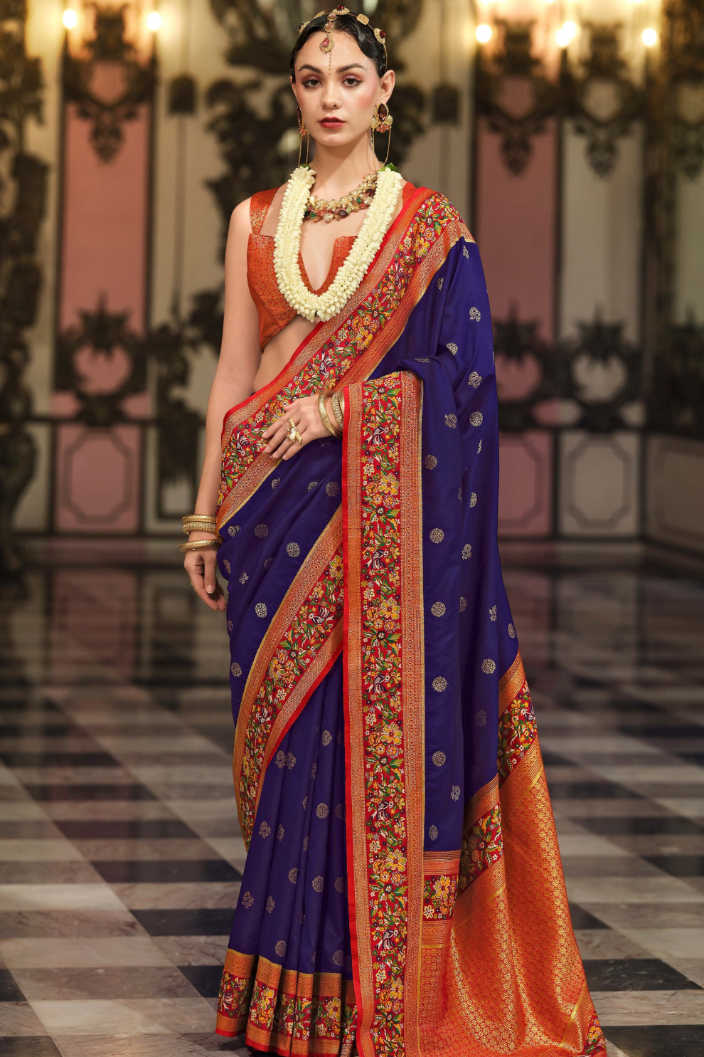 Super Banarasi P.V. Silk Saree with Jacquard Weaving Butti Work - LaVante Fashion