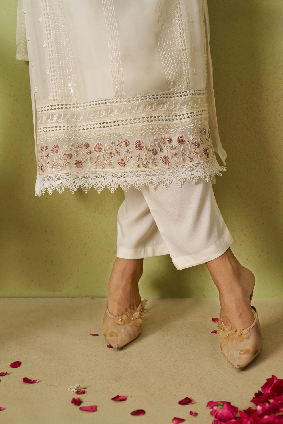 Pure White Organza Suit Set With Elegant Embroidery